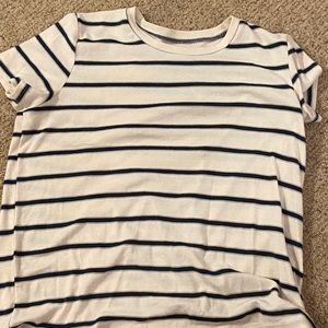 American Eagle t shirt